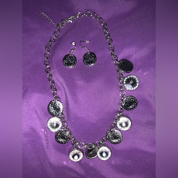 Paparazzi set. - Picture 2 of 2